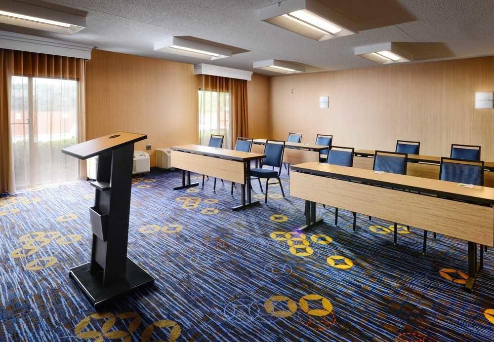 Courtyard By Marriott Dallas Richardson At Spring Valley Buitenkant foto
