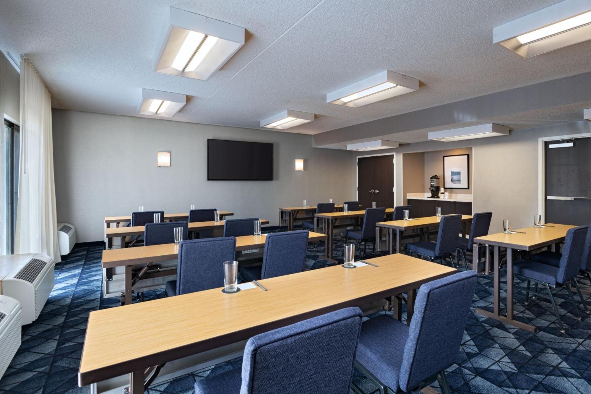 Courtyard By Marriott Dallas Richardson At Spring Valley Buitenkant foto