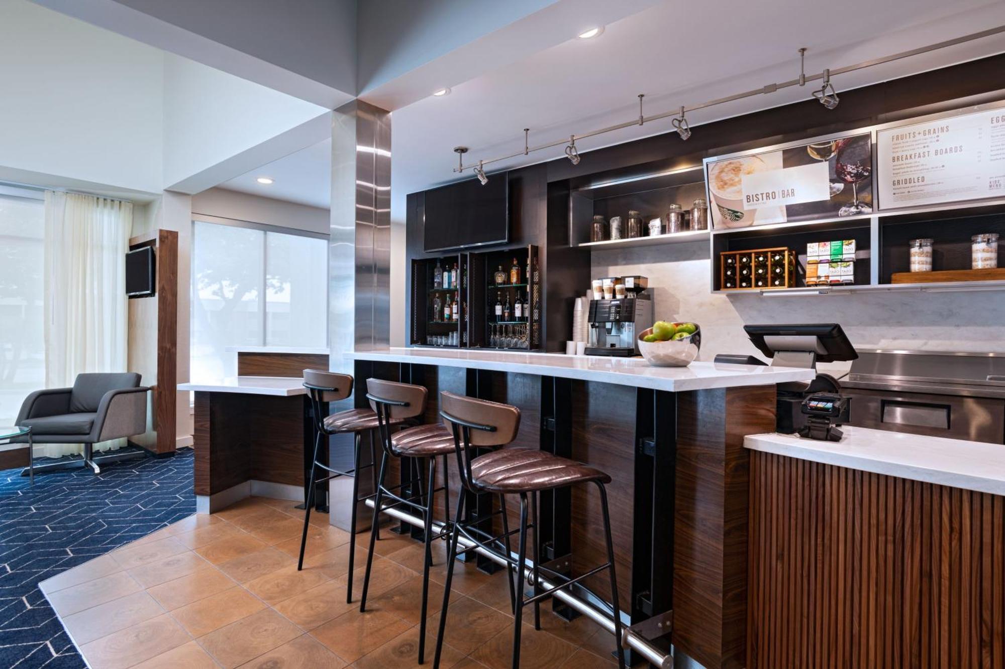 Courtyard By Marriott Dallas Richardson At Spring Valley Buitenkant foto