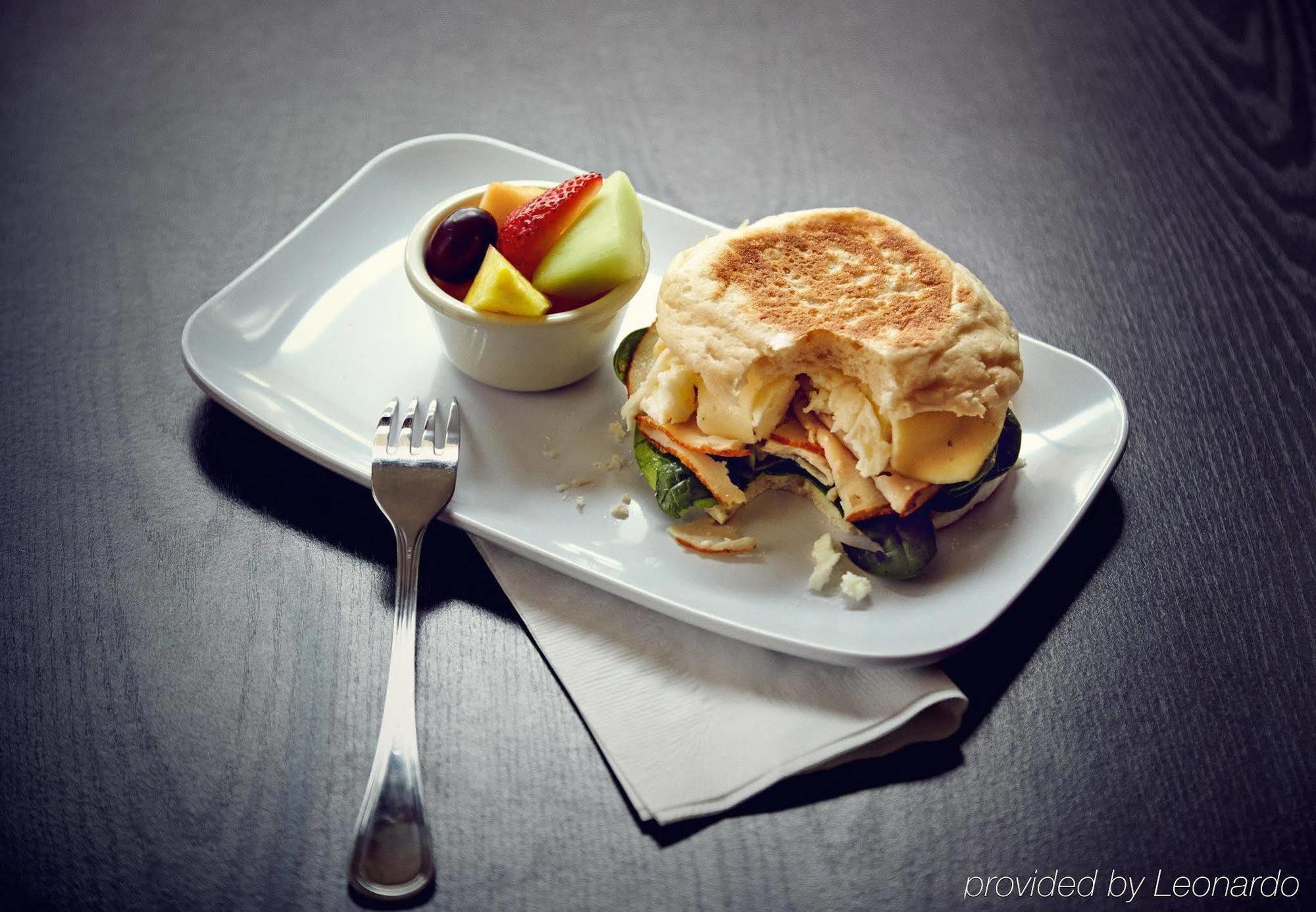 Courtyard By Marriott Dallas Richardson At Spring Valley Buitenkant foto